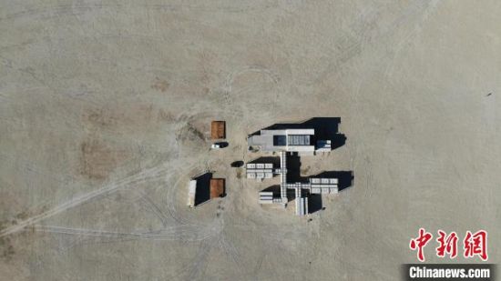 图为无人机航拍茫崖市冷湖火星营地。　孙睿 摄