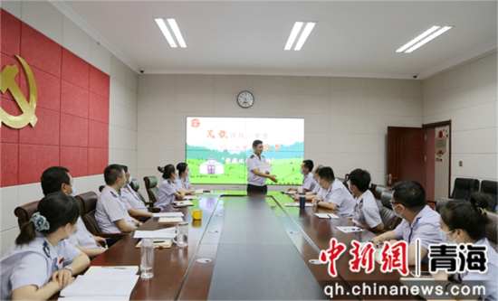 图为双语课堂现场。河南县委宣传部供图
