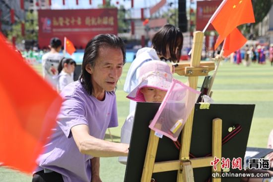 图为系列活动现场。格尔木文旅 供图 图为系列活动现场。格尔木文旅 供图