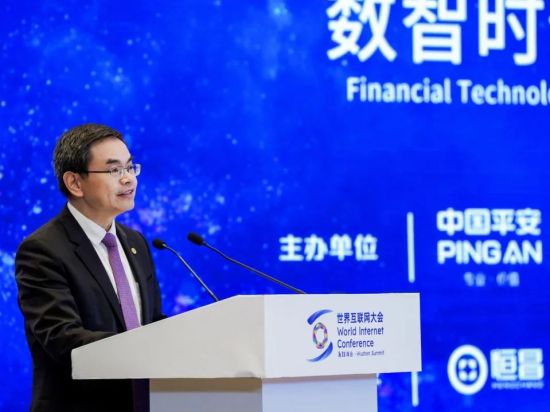 中国平安董事会秘书兼品牌总监盛瑞生。 中国平安董事会秘书兼品牌总监盛瑞生。
