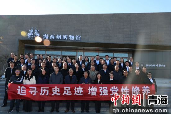 图为活动现场全体人员合影。海西国投 供图 图为活动现场全体人员合影。海西国投 供图