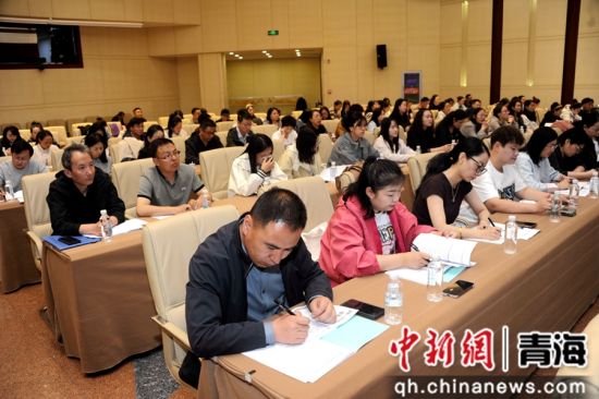 图为培训现场。杨健 摄 图为培训现场。杨健 摄