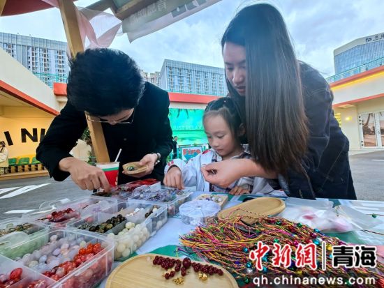 图为活动现场。李隽 摄 图为活动现场。李隽 摄