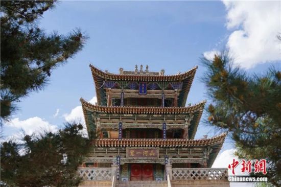 东西问丨张君奇：揭秘青藏高原“三教并存”古建群